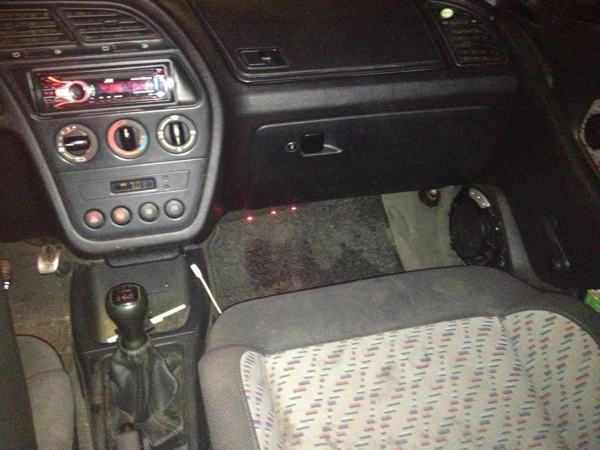 Peugeot 306 1,6 style solgt billede 19