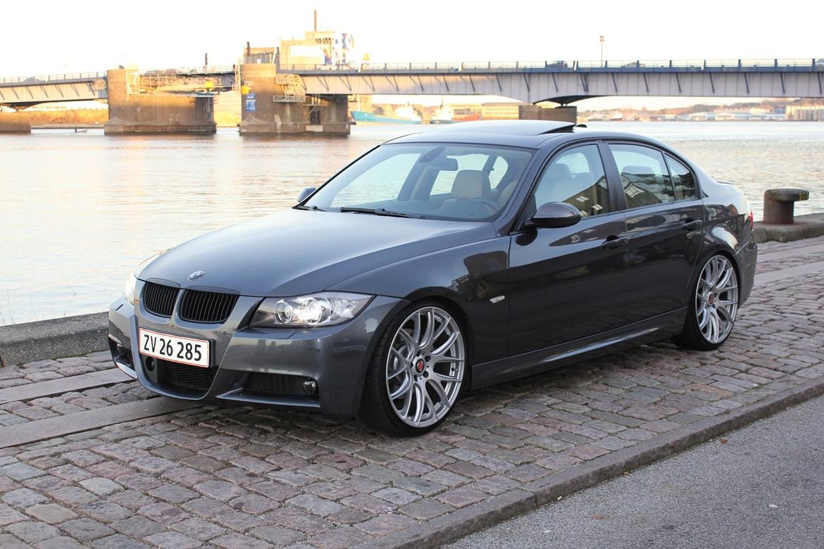 BMW 330i Aut. billede 10