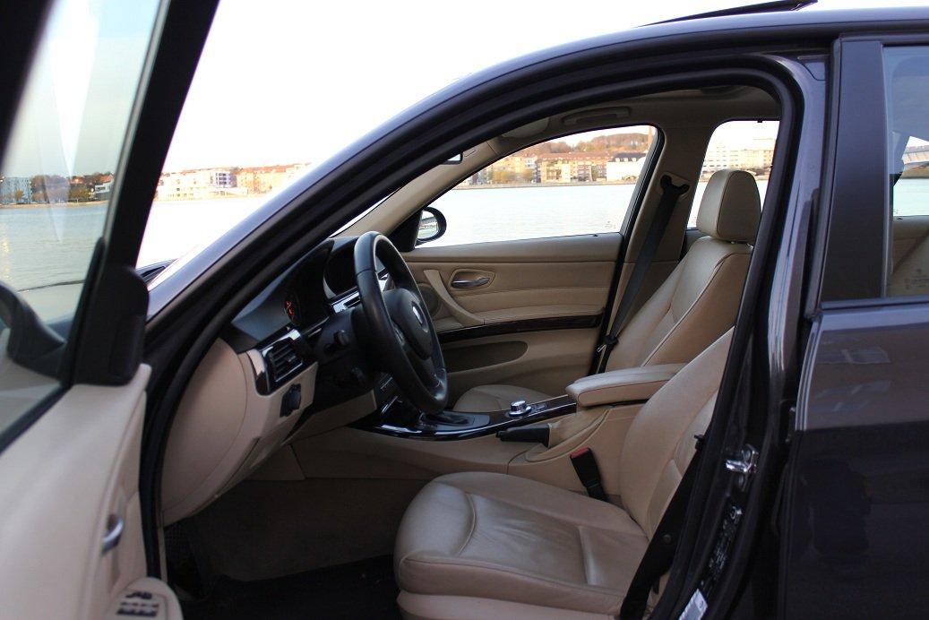 BMW 330i Aut. billede 14
