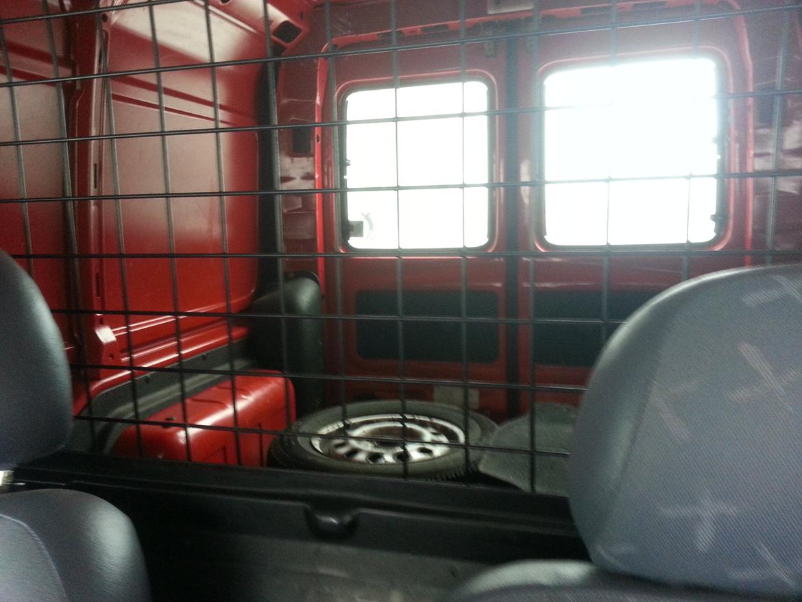 Ford Courier Van 1,8 D (skrottet) billede 7