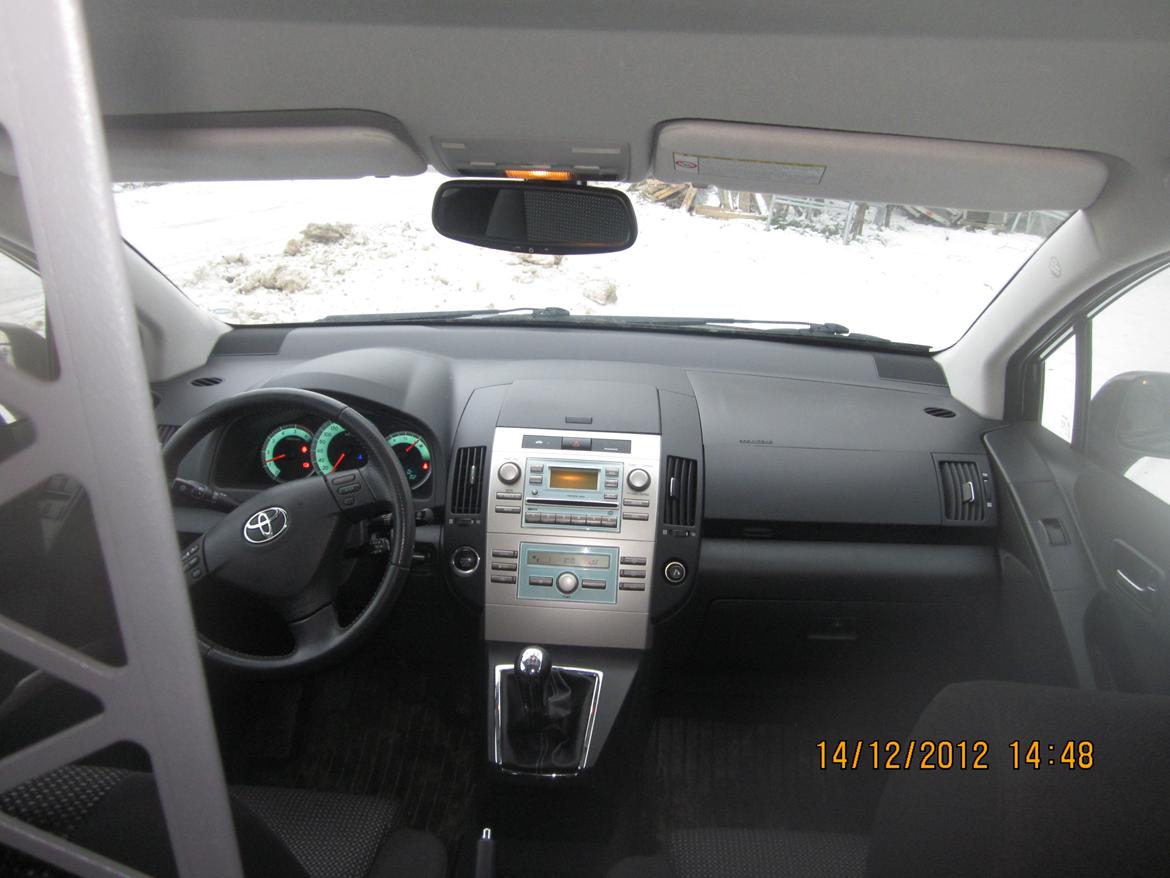 Toyota corolla sportsvan 2.2 billede 7