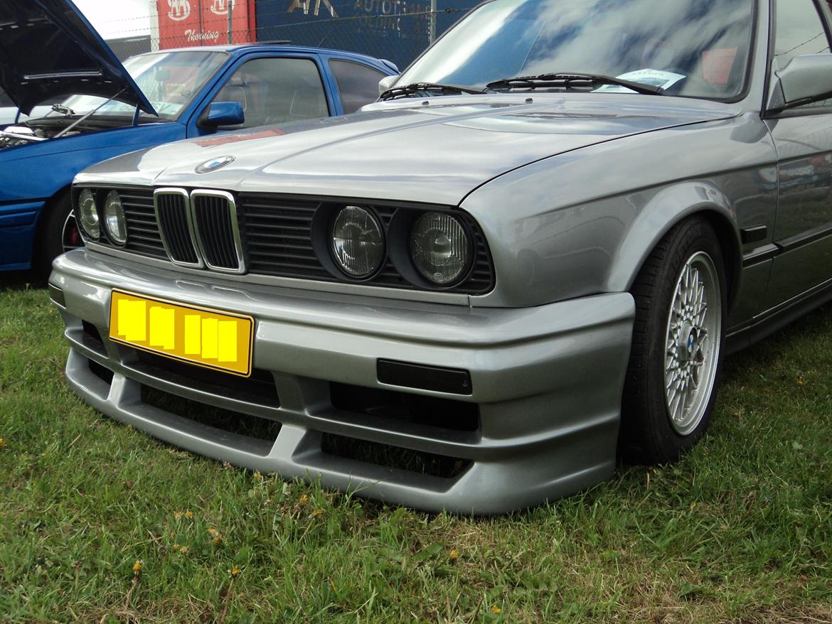 BMW E30 Touring *Street Drifter #3"/Driftmissil - Billede taget til træf i Viborg, og ved siden af min Kadett GSI 16v c20xe med mere eller mindre krom motorrum :) billede 8