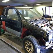 Nissan King Cab 2.5D 4X4 Pick-Up