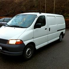 Toyota Hiace 2,5 D-4D 102 lang Komf. 5d