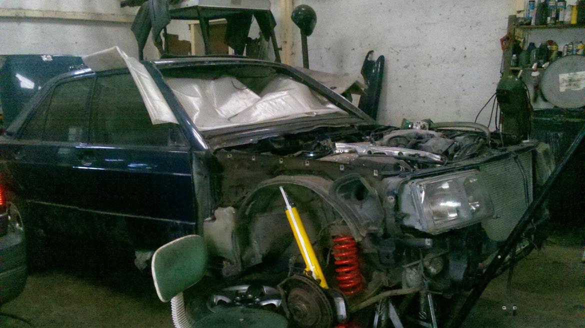 Mercedes Benz 190 D 2.5 Turbo "Under renovering!" billede 13