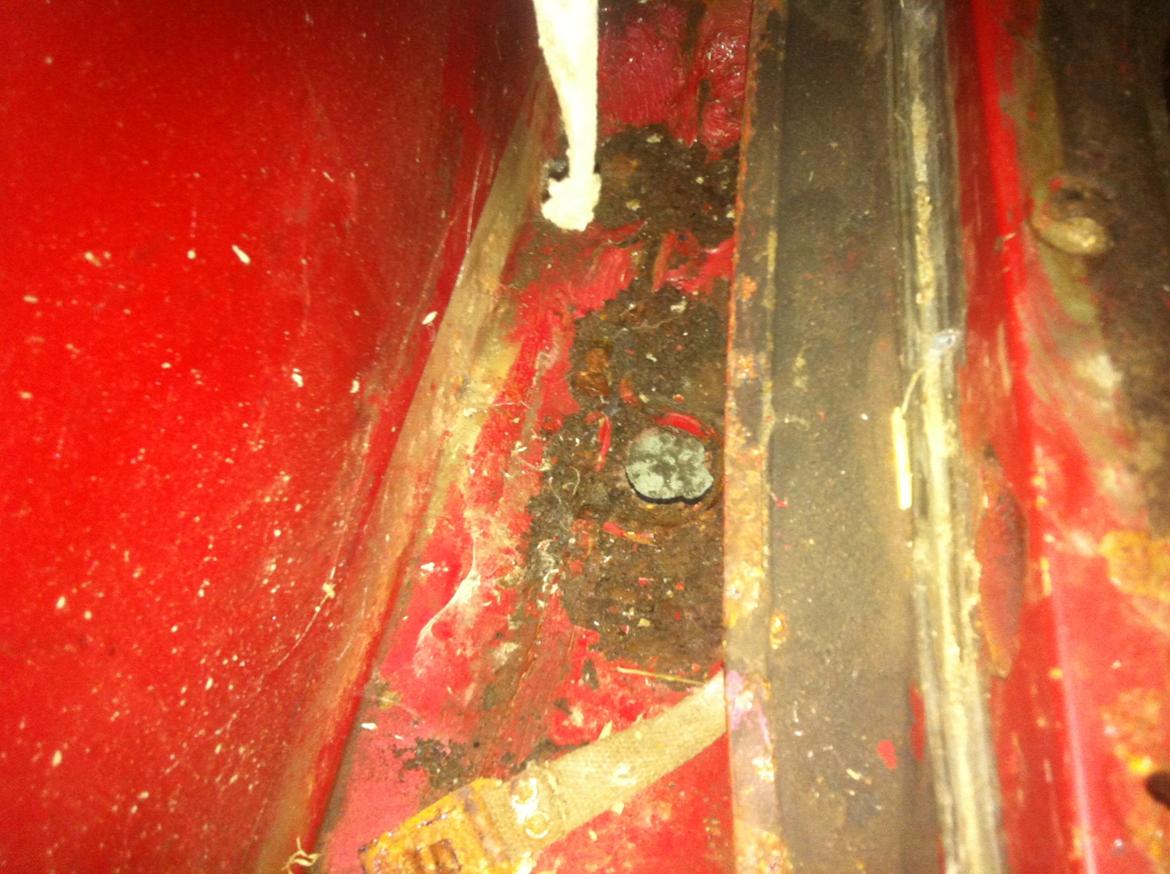 Opel Kadett A Sedan - Venstre side i bagagerummet. billede 16