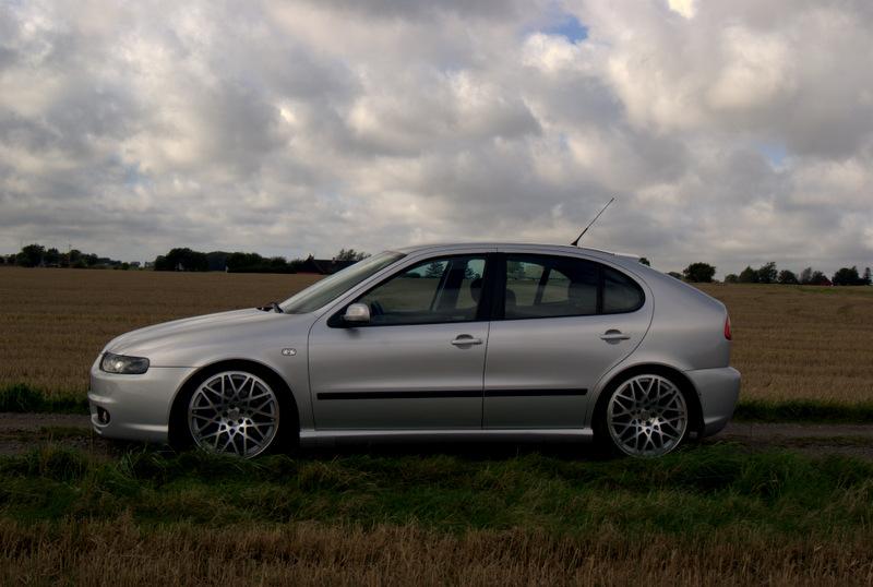Seat Leon Top Sport 20VT - Igen et billed med den nye undervogn, og Rotiform fælgene. billede 7