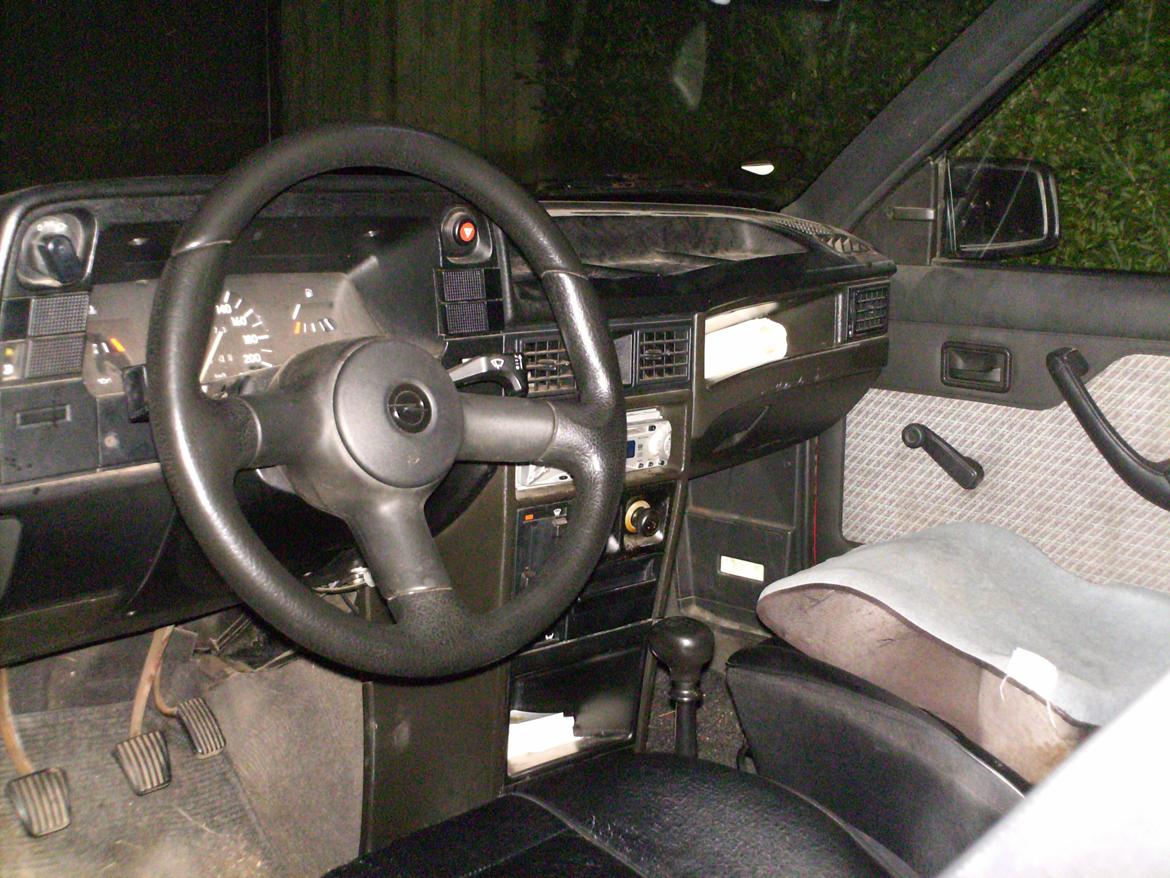 Opel Kadett stc. - Trofast kabine igennem nu 10 år. billede 7