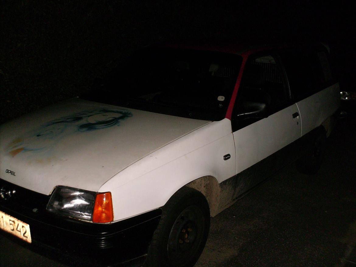 Opel Kadett stc. - En trofast arbejds-tøs. billede 10