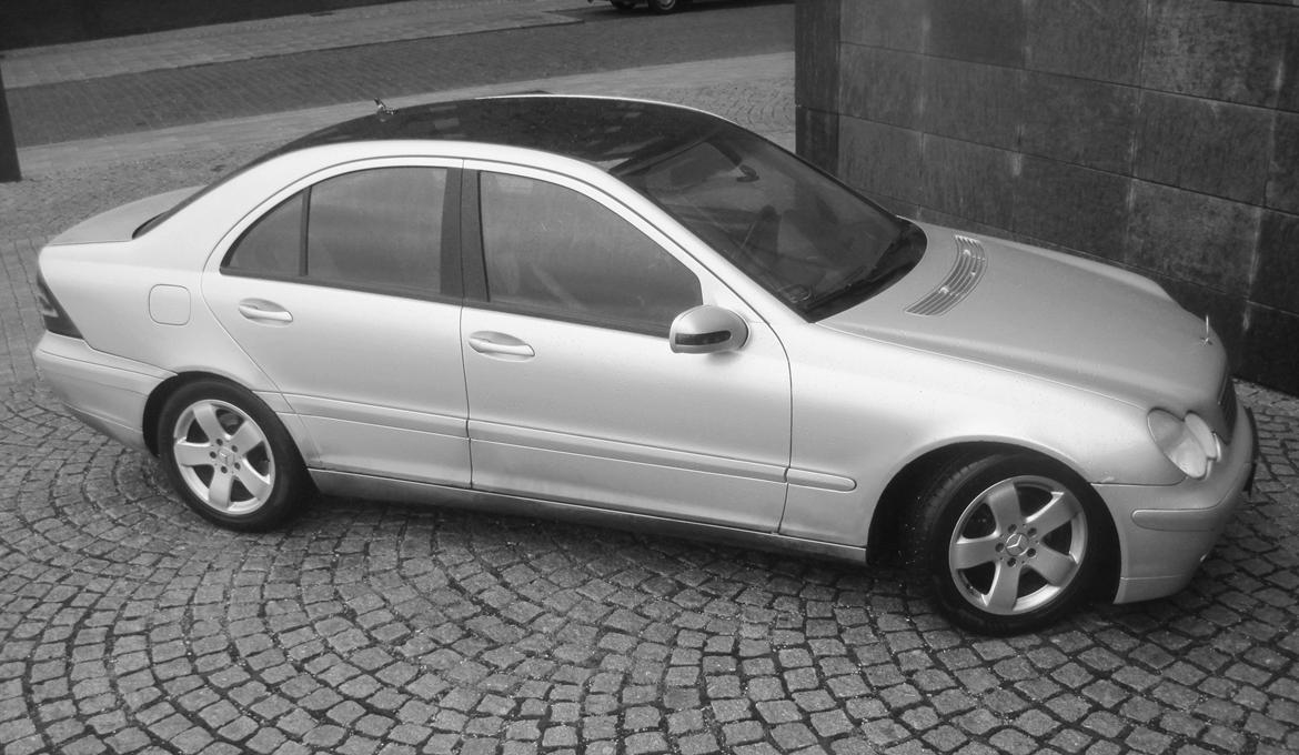 Mercedes Benz 220 CDI billede 2