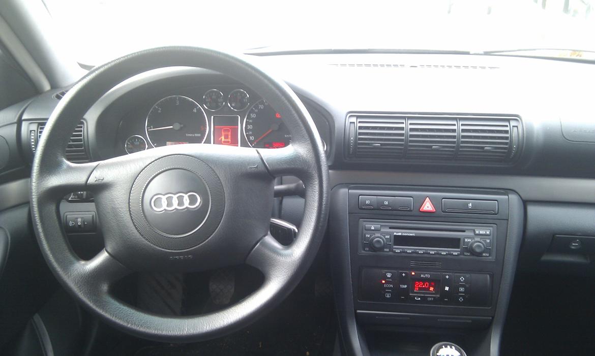 Audi A4 1,9 TDi Avant - SOLGT billede 15