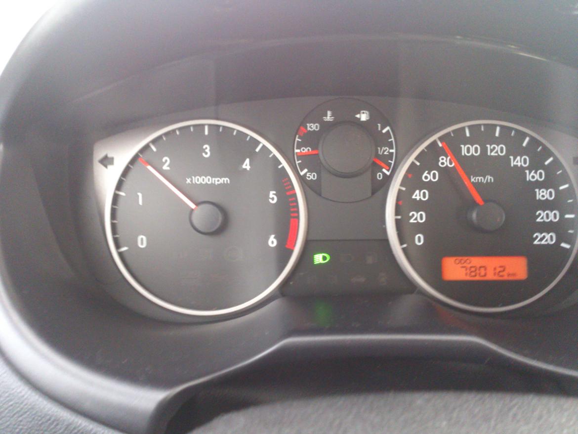 Hyundai i20 1,4 crdi Comfort - 1750 o/min v. 80 km/t i 5 gear NICE.... billede 17