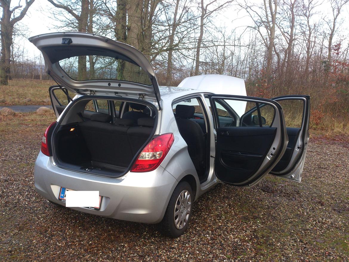 Hyundai i20 1,4 crdi Comfort billede 8