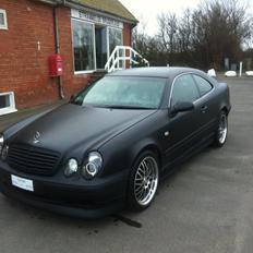 Mercedes Benz CLK 320