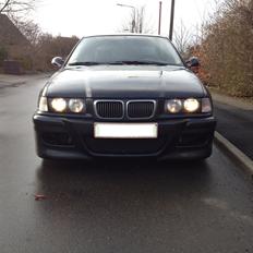 BMW 316i e36 totalt skadet