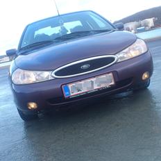 Ford Mondeo 2,0i 16v * SOLGT*