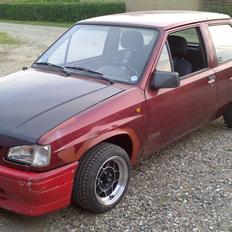 Opel Corsa a under renovering