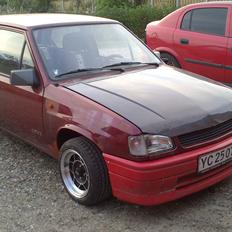 Opel Corsa a under renovering