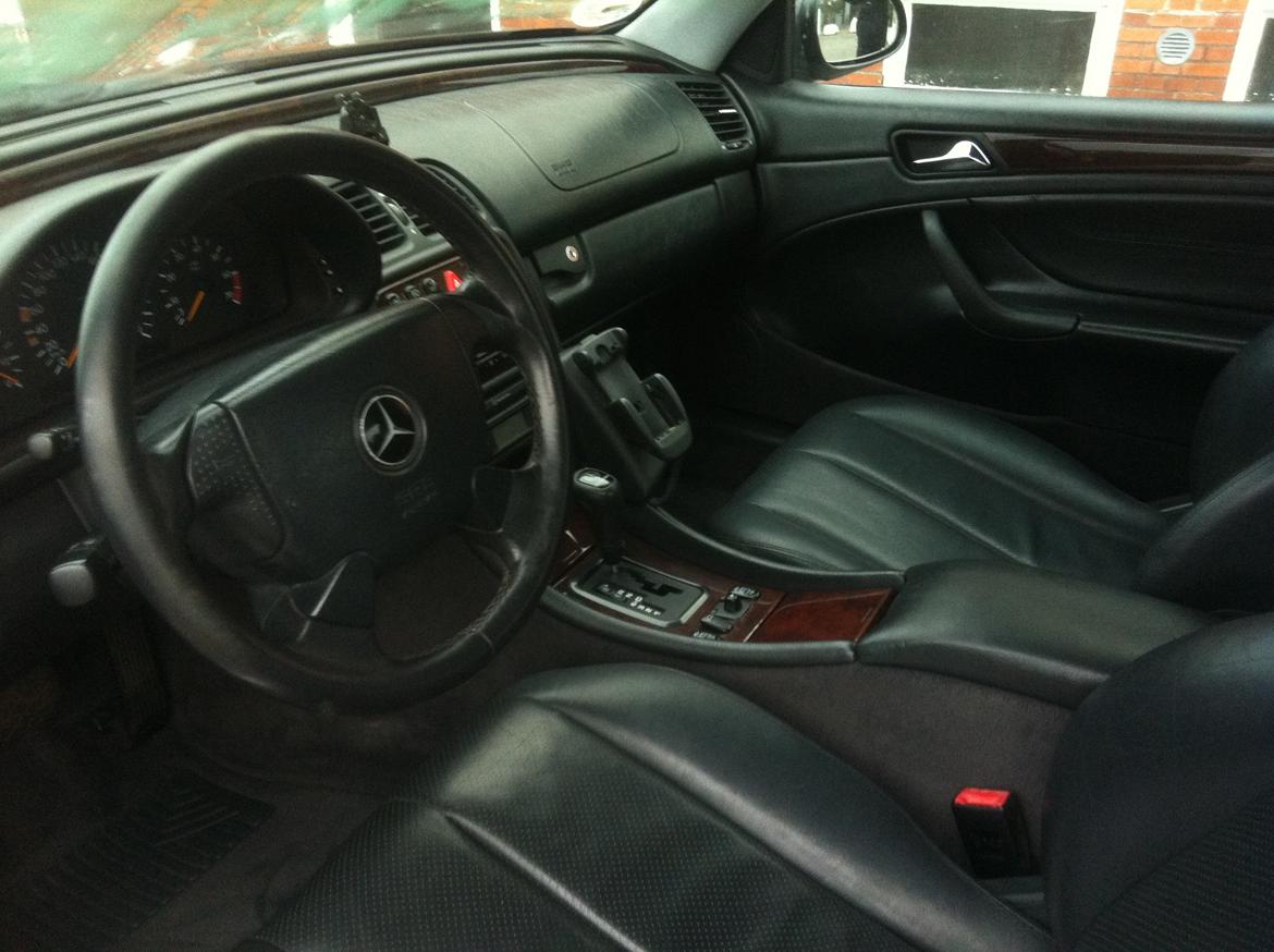 Mercedes Benz CLK 320 billede 11