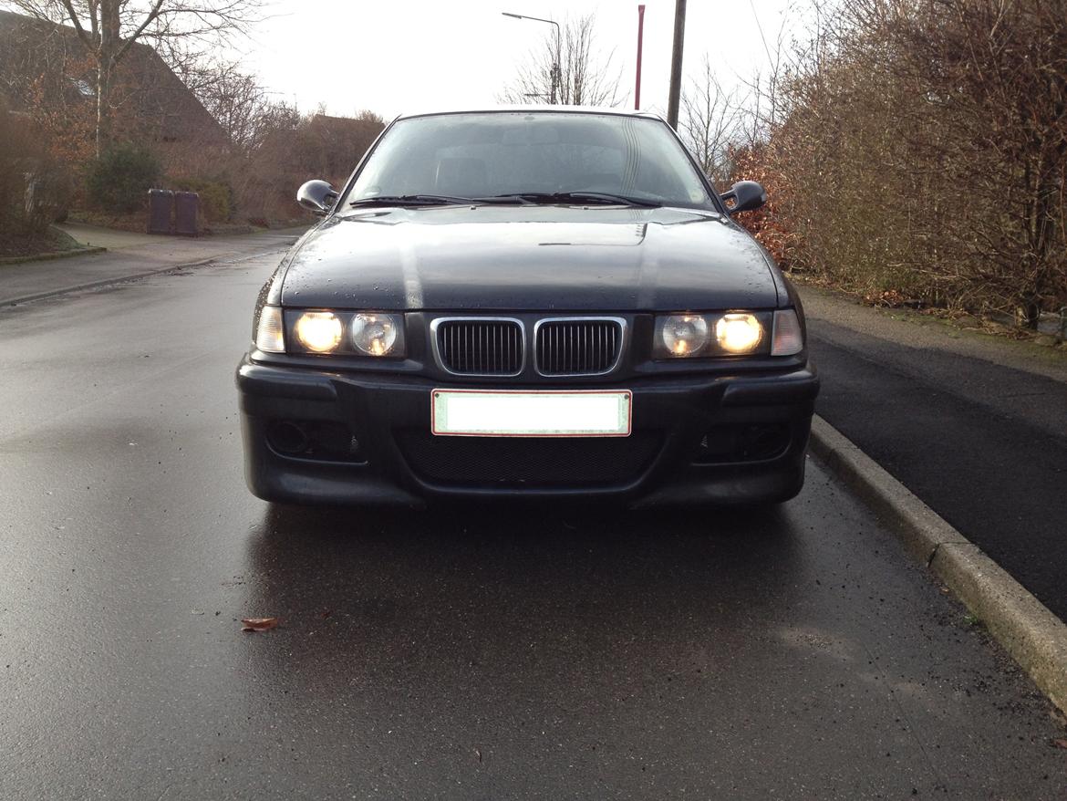 BMW 316i e36 totalt skadet billede 2