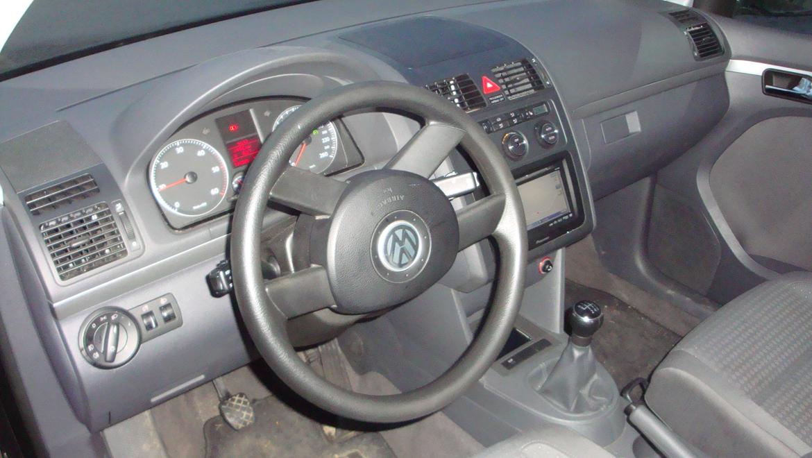 VW Touran van billede 2