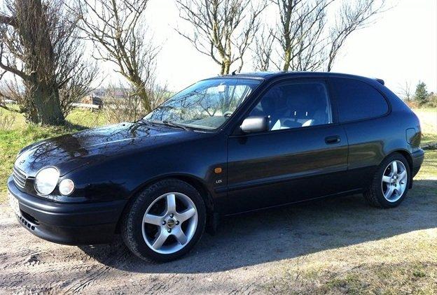 Toyota Corolla E11 billede 1