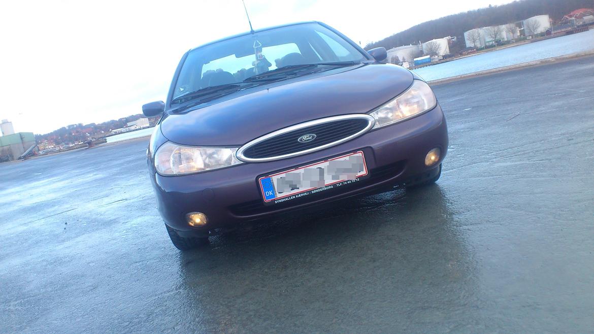 Ford Mondeo 2,0i 16v * SOLGT* billede 1