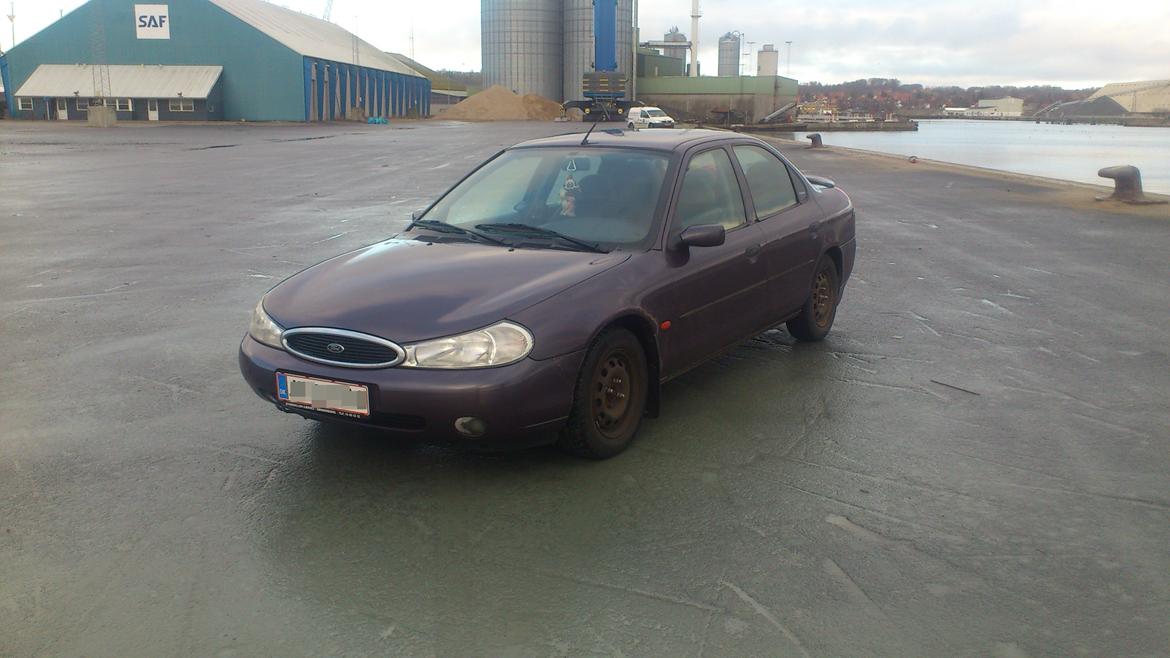 Ford Mondeo 2,0i 16v * SOLGT* billede 2