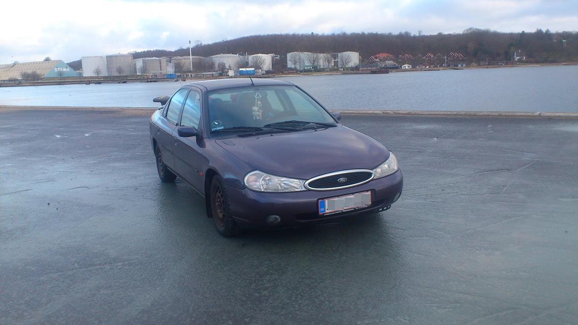 Ford Mondeo 2,0i 16v * SOLGT* billede 3