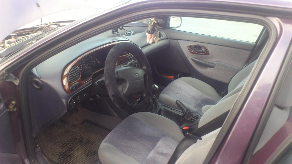 Ford Mondeo 2,0i 16v * SOLGT* billede 9