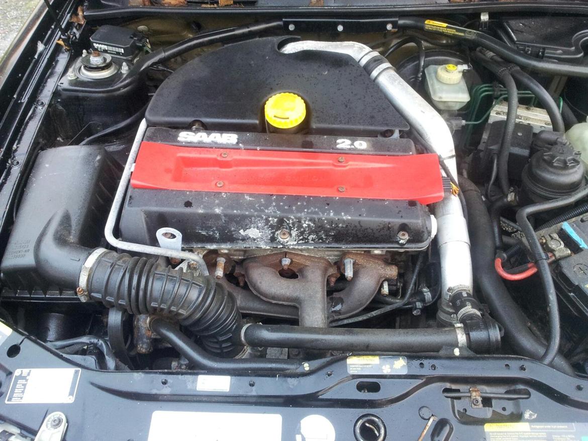 Saab 900 SE Turbo.(Brændt- Skrottet) - Den døde motor. billede 5