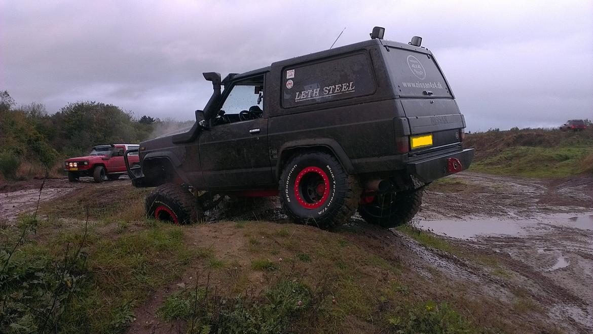 Nissan Patrol - 

Længe leve gammel mand emu ;)  billede 4