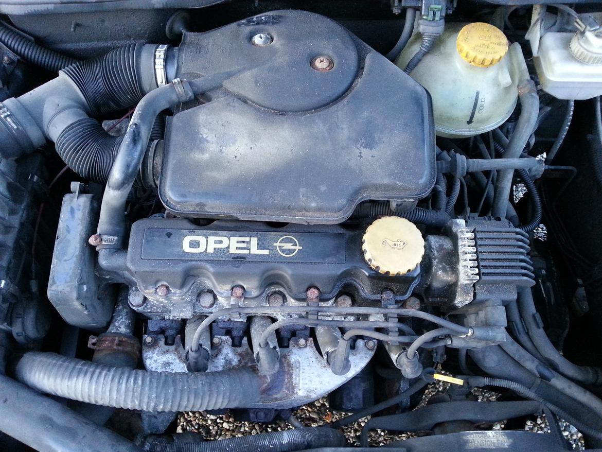 Opel Corsa B Sport (solgt) billede 12