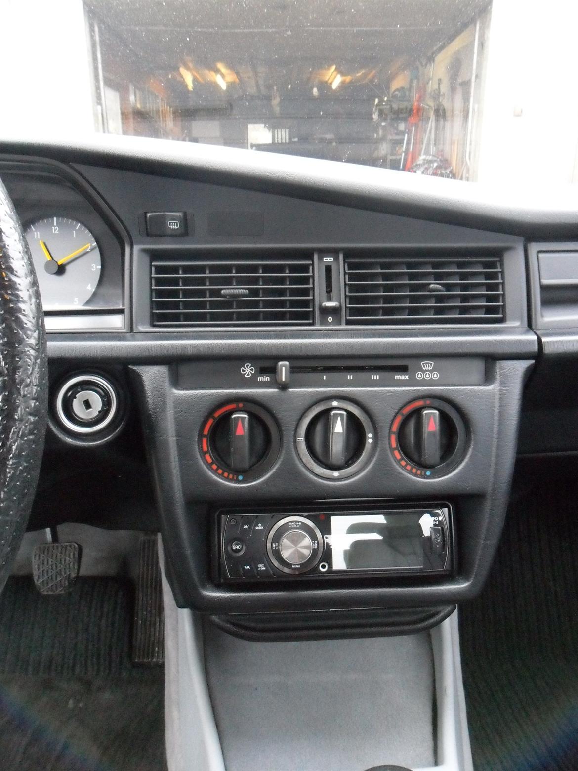 Mercedes Benz 190 #SOLGT# billede 1