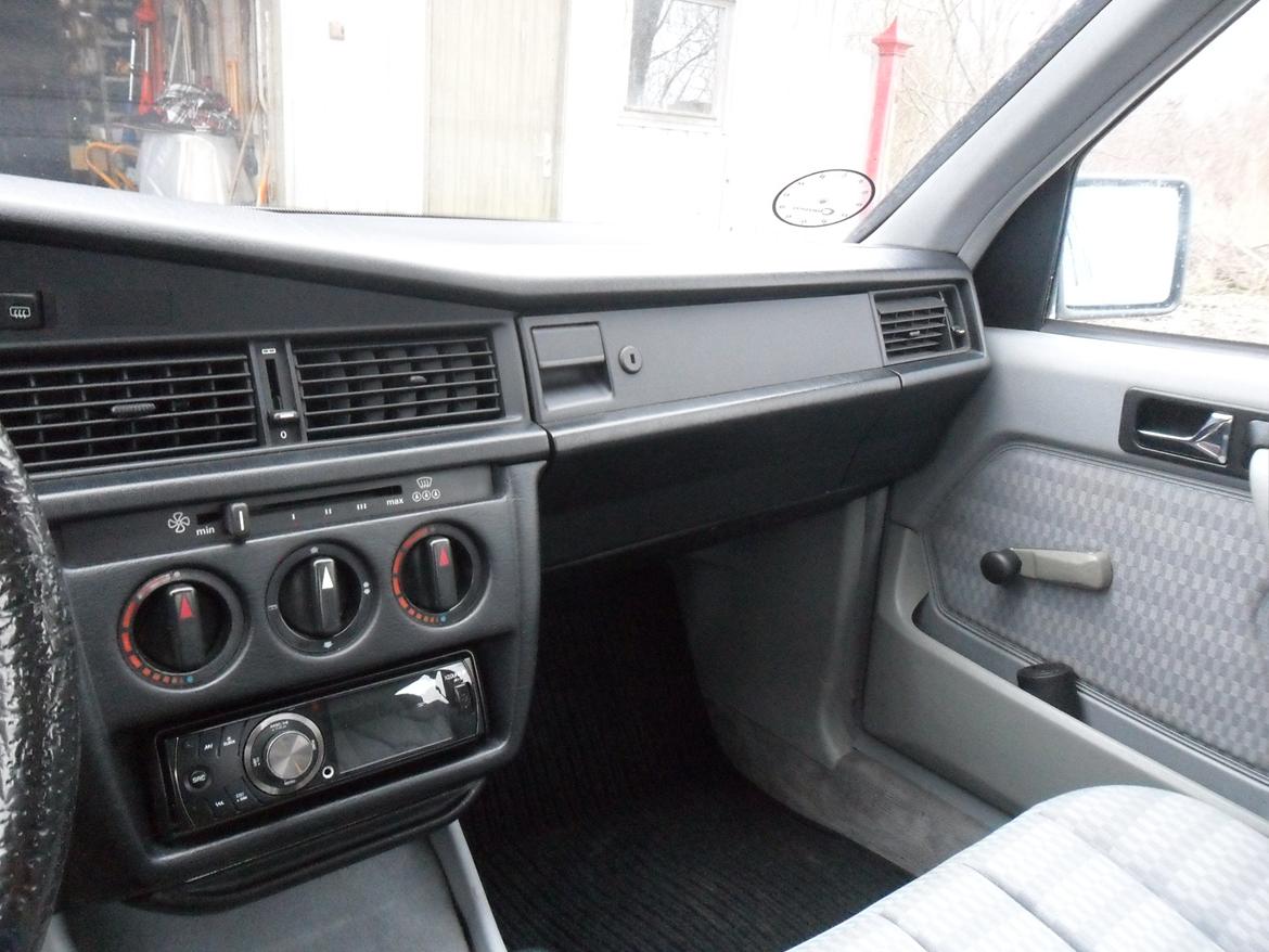 Mercedes Benz 190 #SOLGT# billede 3