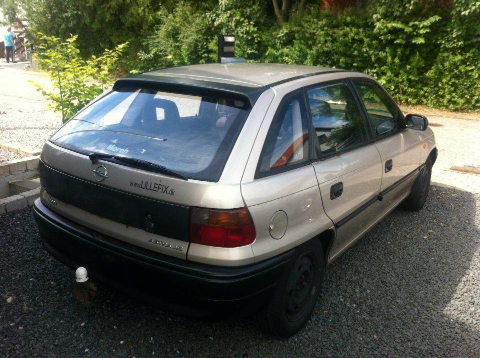 Opel astra f projekt - bilen da jeg fik den billede 1