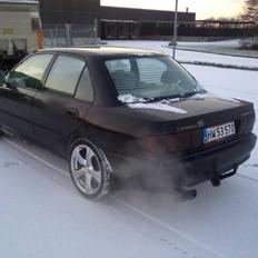 Mitsubishi Lancer mirage sedan