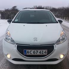 Peugeot 208 1.2 VTI Active Avenue Sport 5D (solgt)