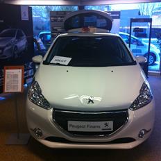 Peugeot 208 1.2 VTI Active Avenue Sport 5D (solgt)