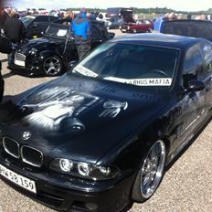 BMW 540i V8
