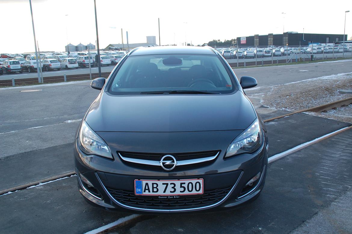 Opel Astra Sports Tourer billede 1