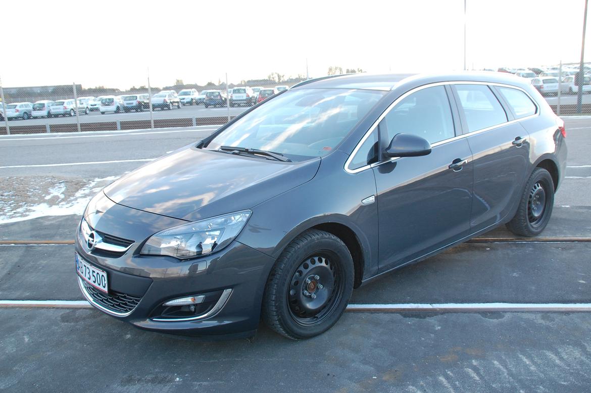 Opel Astra Sports Tourer billede 2