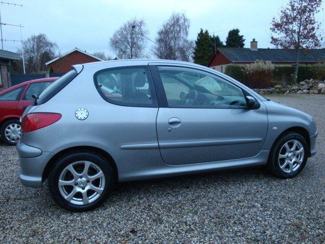 Peugeot 206 s16 billede 4
