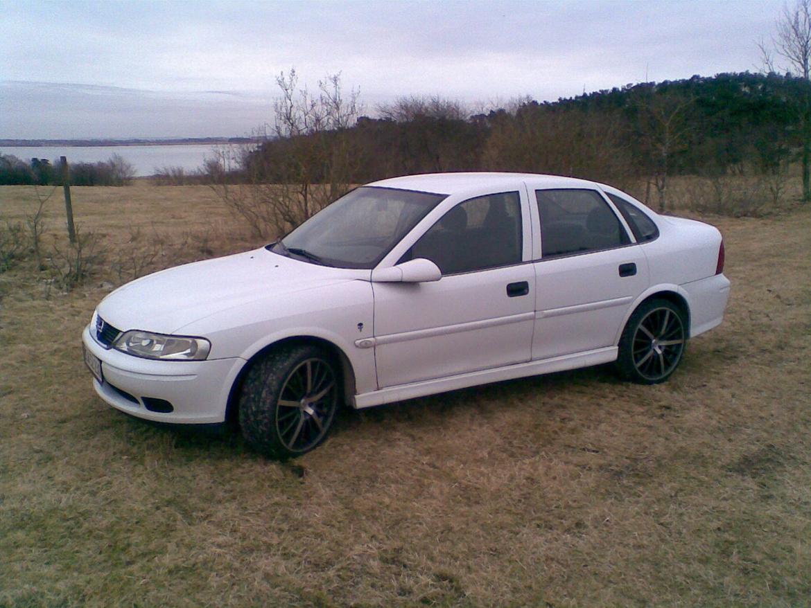 Opel Vectra b billede 1