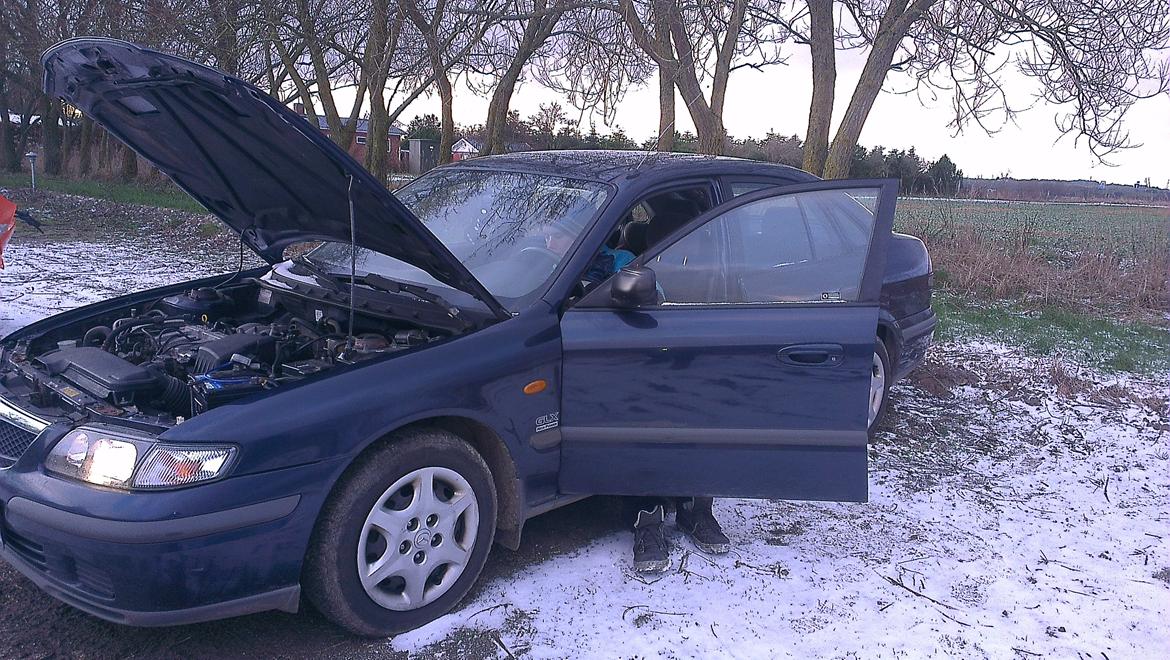 Mazda 626 glx high power SOLGT billede 4