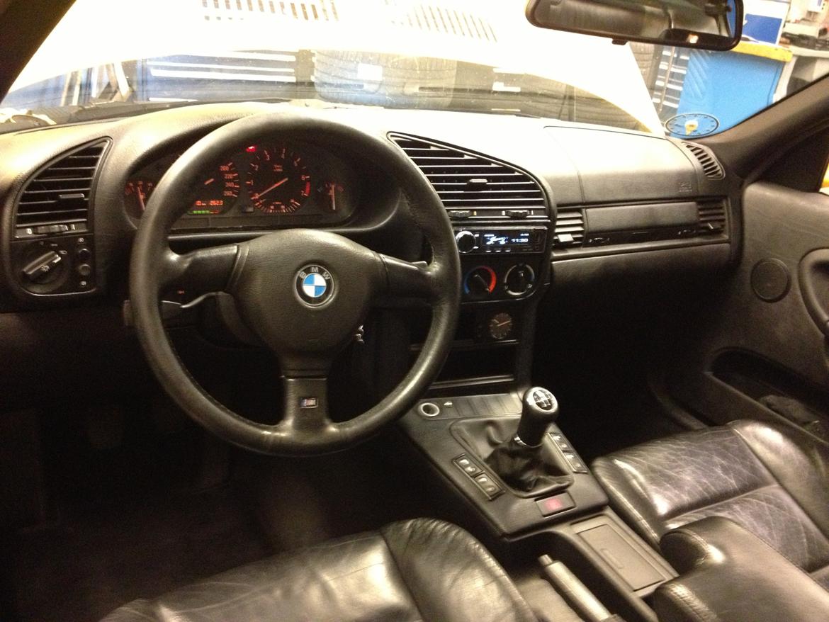 BMW E36 318IS Coupe - Læder stuen :) billede 13