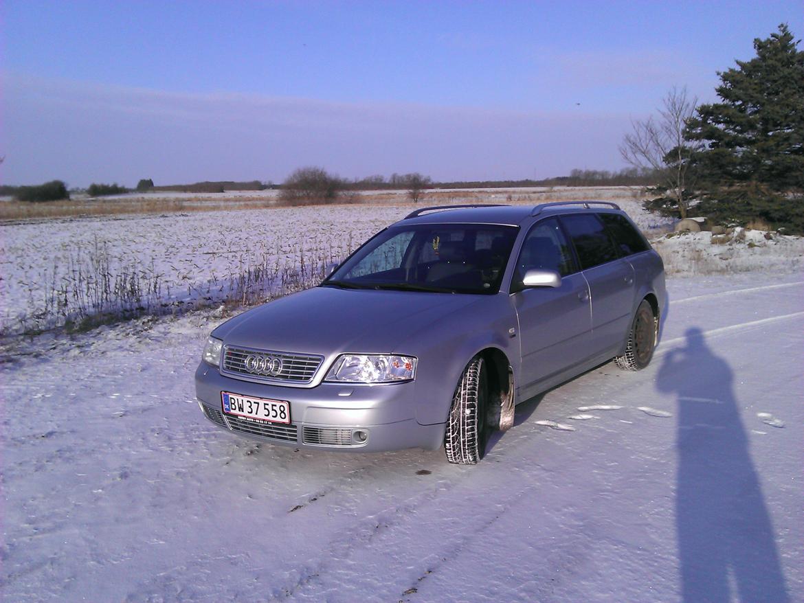 Audi A6 2,5 TDI V6 Avant S-Line Quattro Tiptronik TIL S - Vinterkongen ! Intet stopper en quattro i dette vejr :-)  billede 5