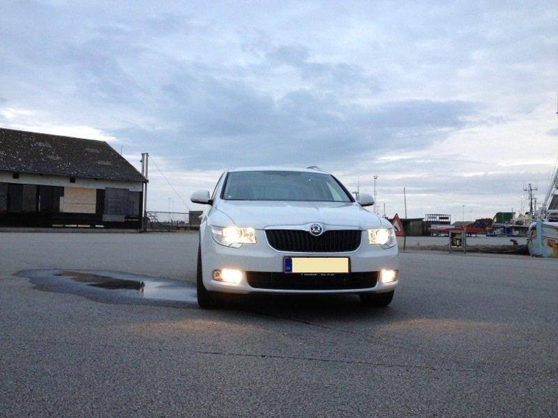 Skoda Superb "SOLGT" - Bilen er lige modtaget fra forhandleren. billede 3