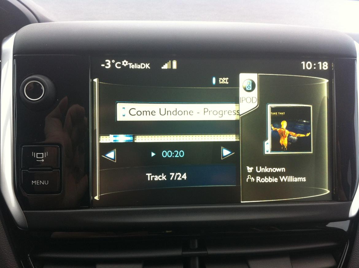 Peugeot 208 1.2 VTI Active Avenue Sport 5D (solgt) - 7" Touch skærm hvor man kan styre og kontrollere alt, bl.a. kørecomputer, telefon, Ipod, radio m.m. billede 13