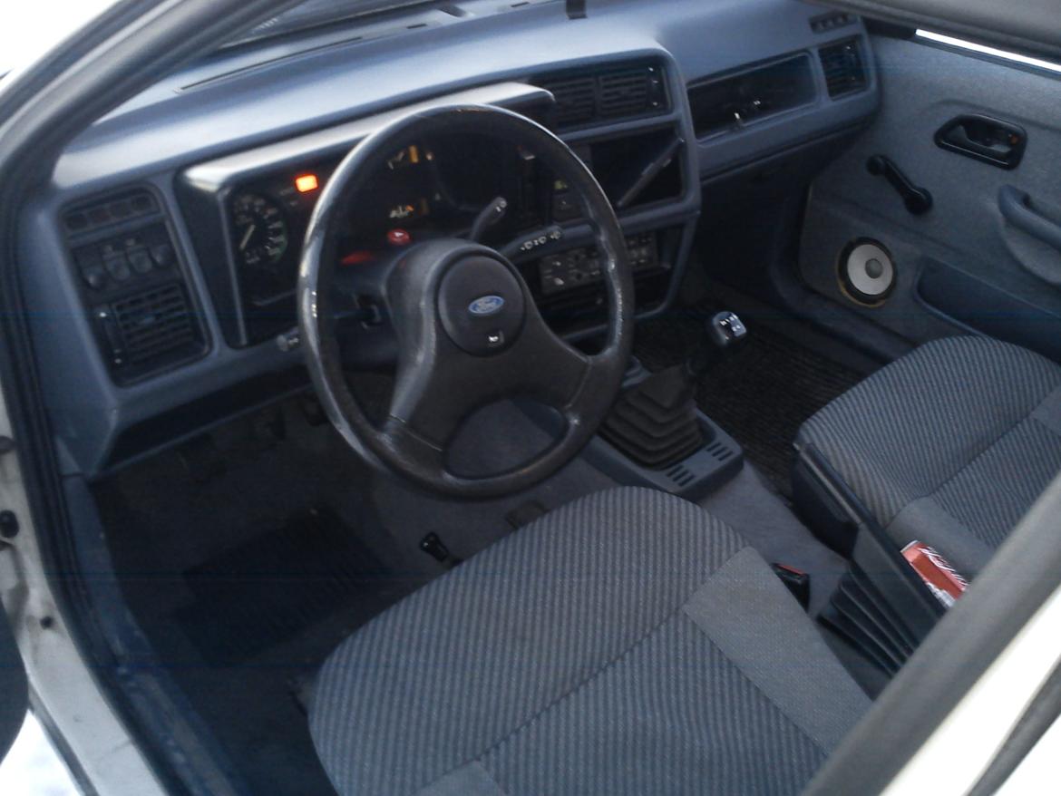 Ford Sierra 2.0 OHC (solgt) billede 4